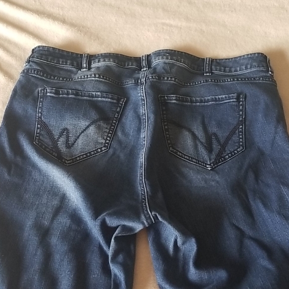 Distressed Skinny Jeans - Picture 3 of 7